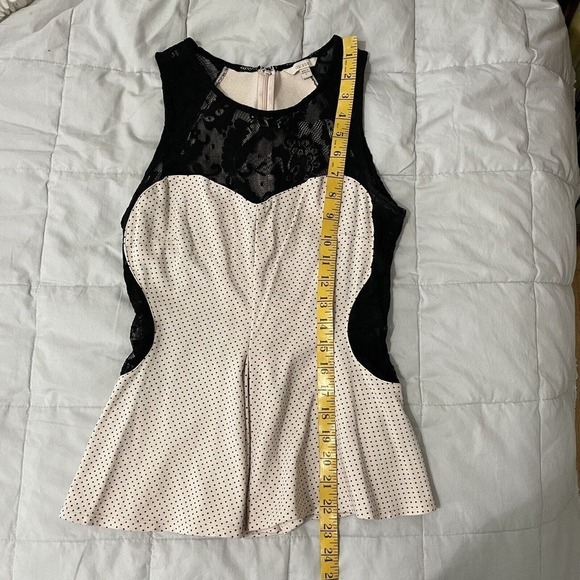 Guess Peplum Sleeveless Top Blouse Size S Mini Polka Dots Pink Black Lac… - Picture 5 of 8